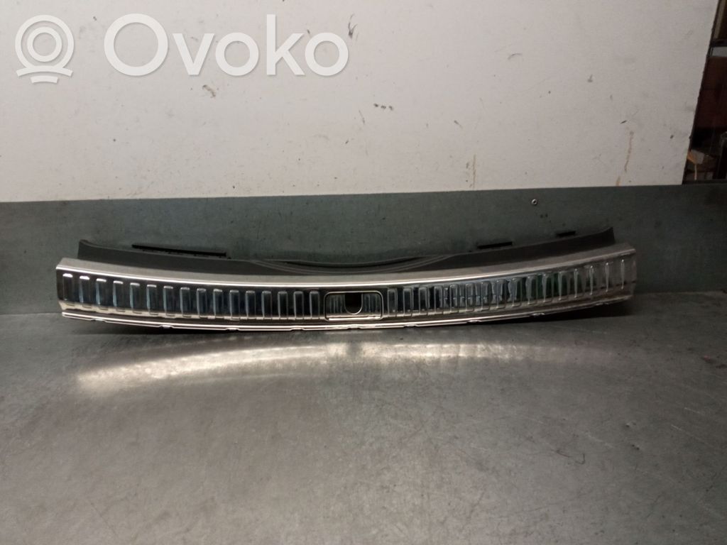 Moldura del panel   4K9864483,4K9864483