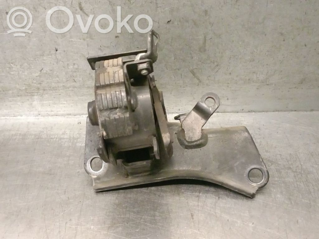 Engine mount bracket   123720R010,123720R010