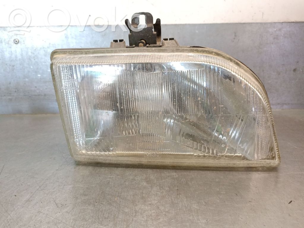 Ford Fiesta Headlight/headlamp 