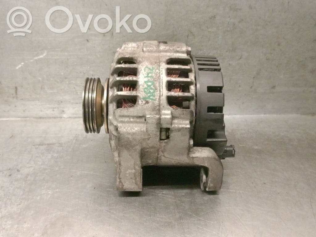 Renault Clio III Ģenerators 