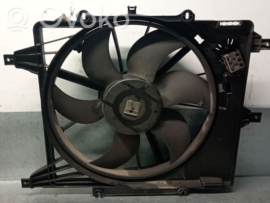 Renault Clio III Elektryczny wentylator chłodnicy 