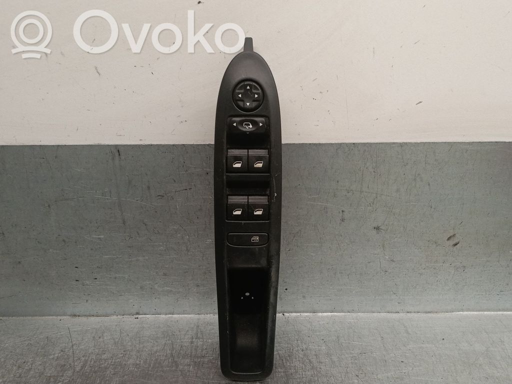 Citroen C4 Grand Picasso Electric window control switch 