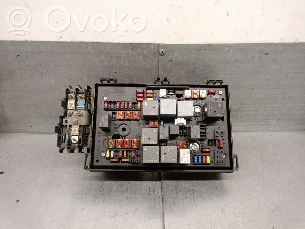Opel Zafira C Set scatola dei fusibili 
