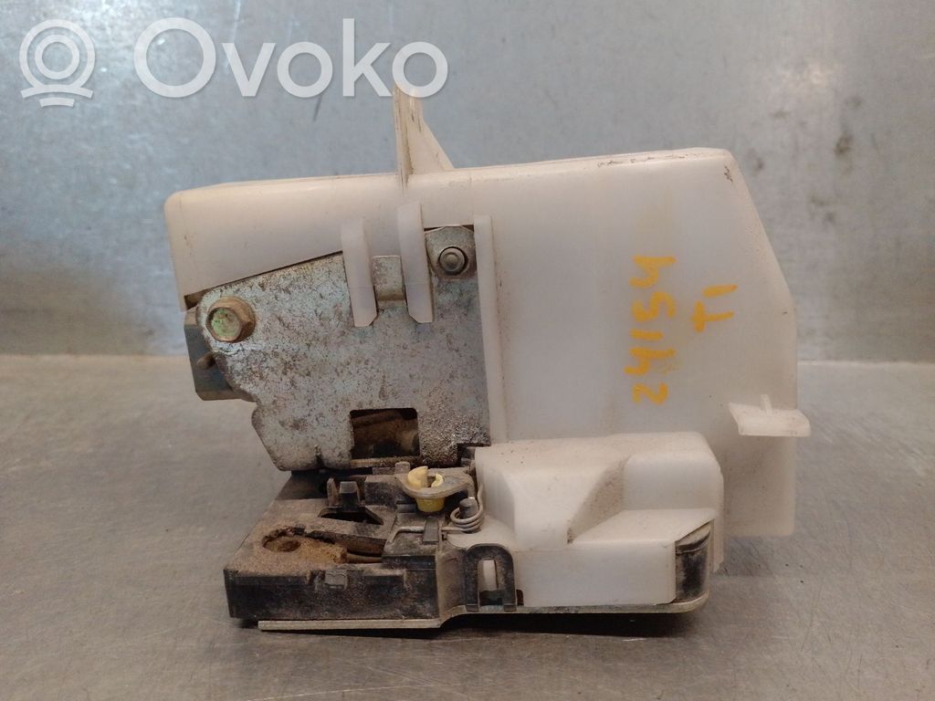 Zamek drzwi tylnych   805038502R,805038502R