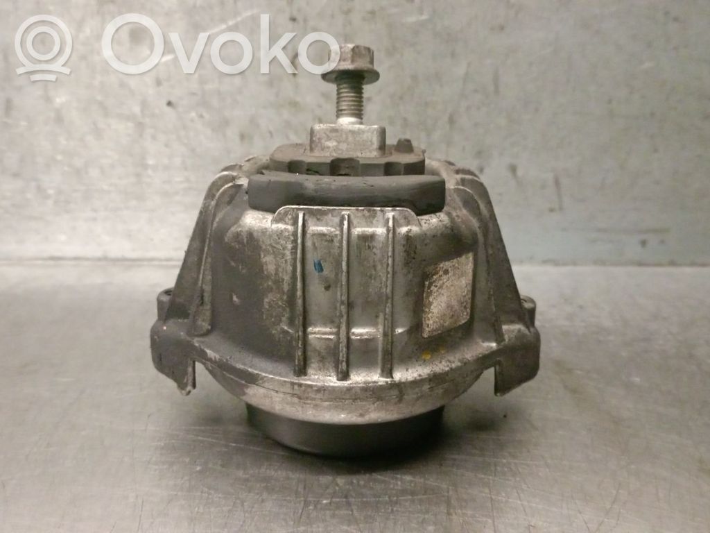 BMW 3 E90 E91 Engine mount bracket 
