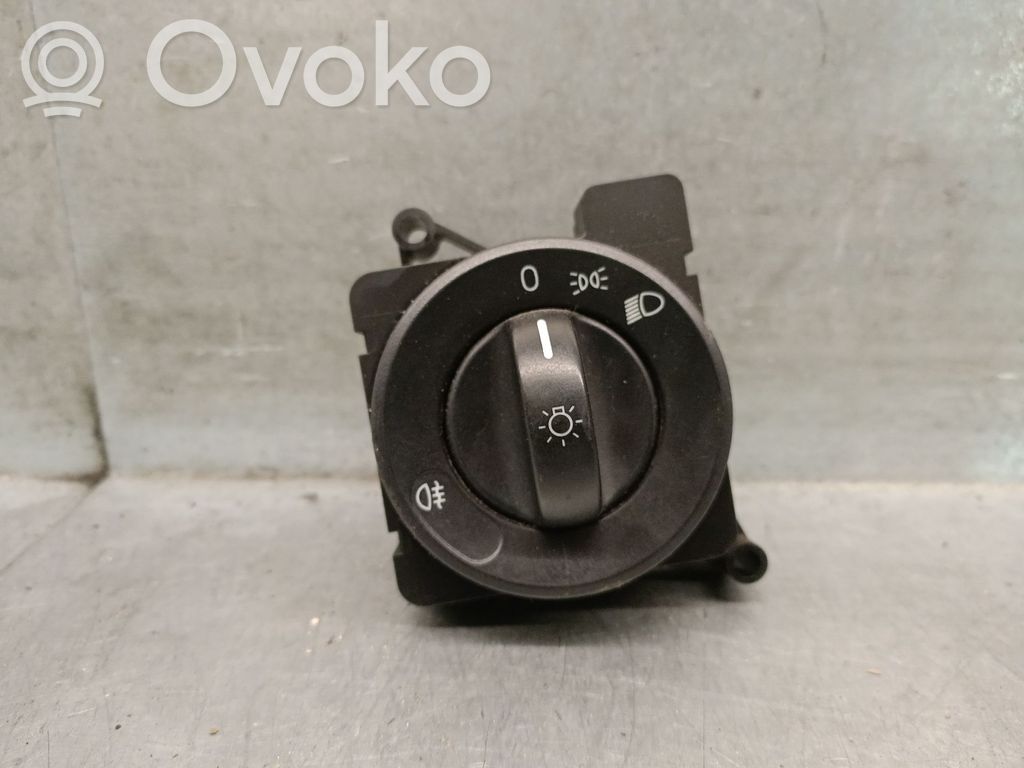 Panel lighting control switch   2E0959561K,2E0959561K