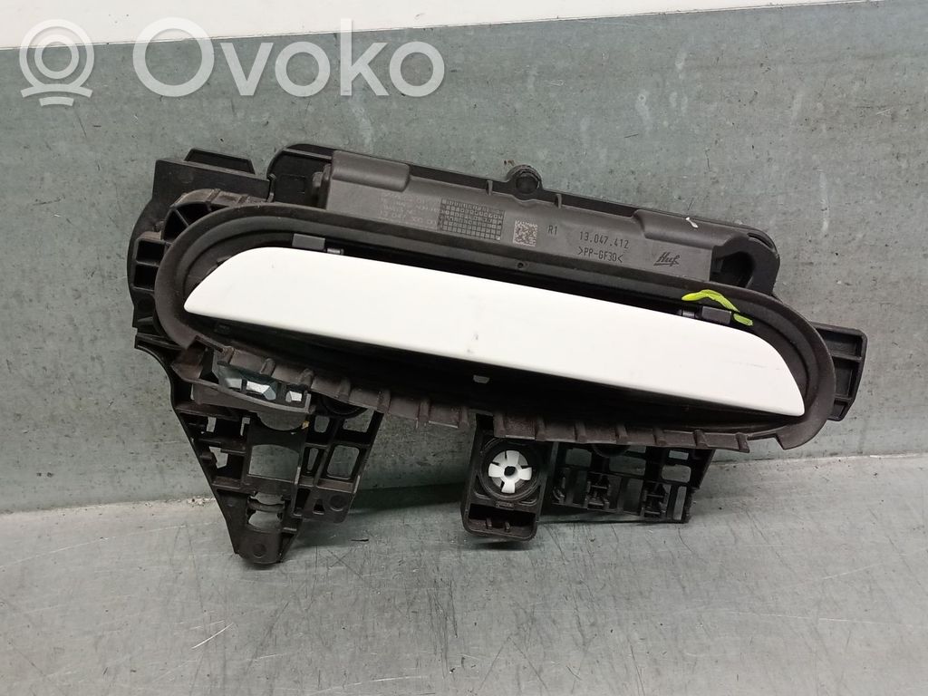 Manecilla externa puerta trasera   51215A68EC2,51215A68EC2