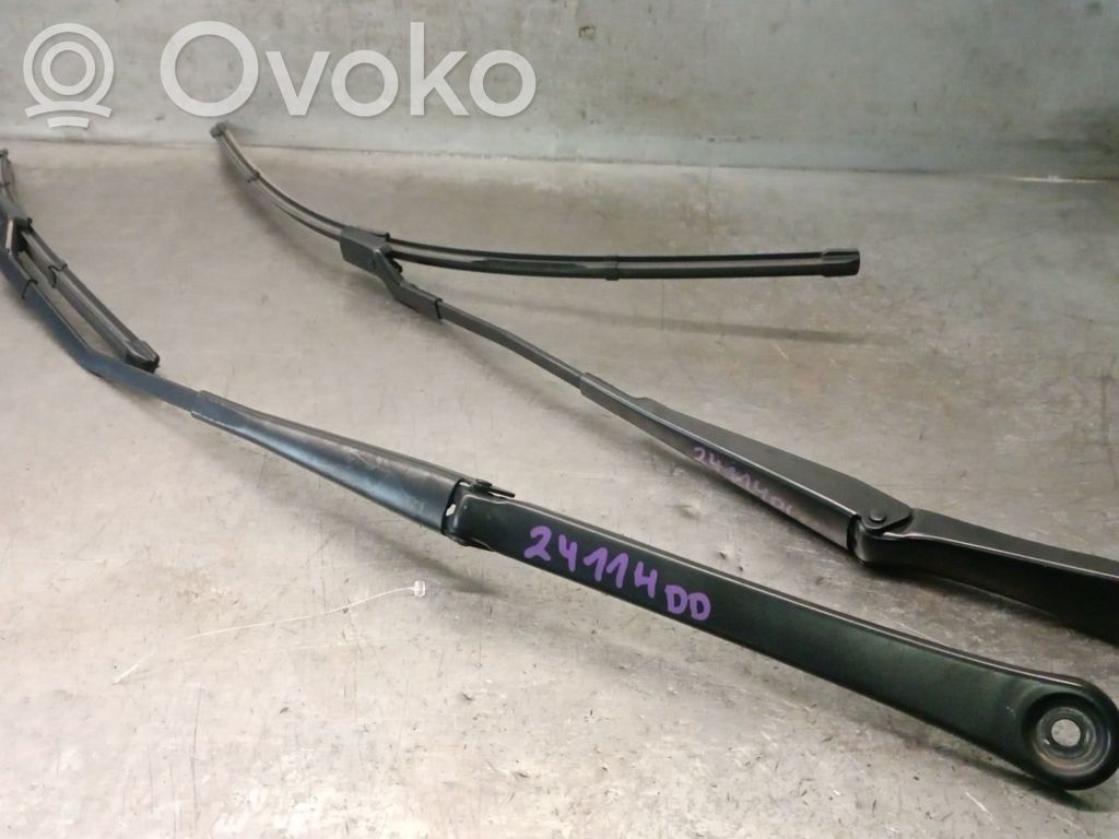 BMW 2 F46 Ramię wycieraczki szyby przedniej / czołowej 