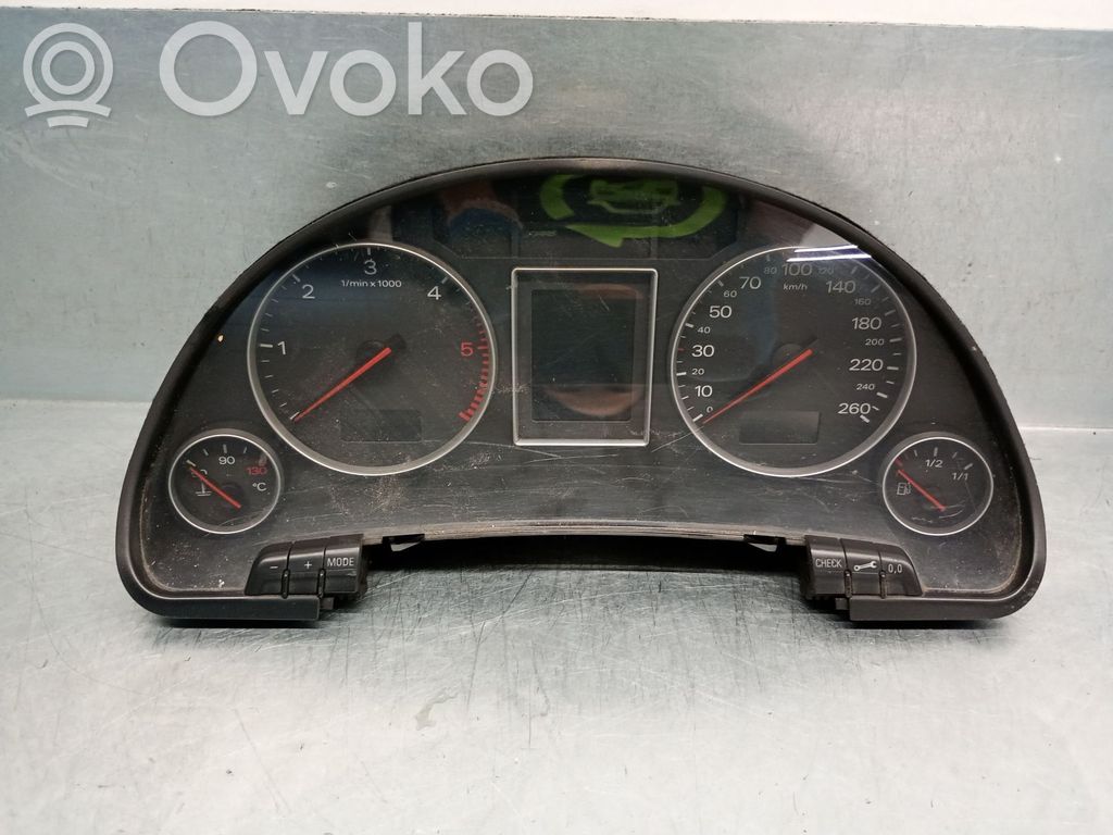 Audi A4 S4 B6 8E 8H Nopeusmittari (mittaristo) 