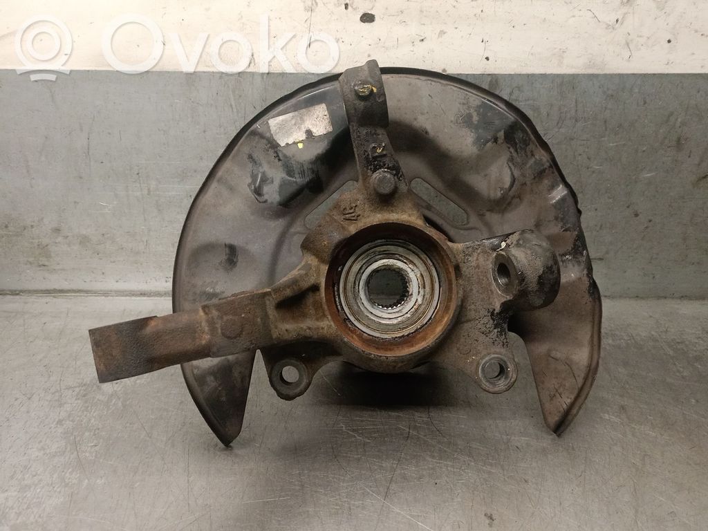 Toyota Corolla E110 Achsschenkel vorne 
