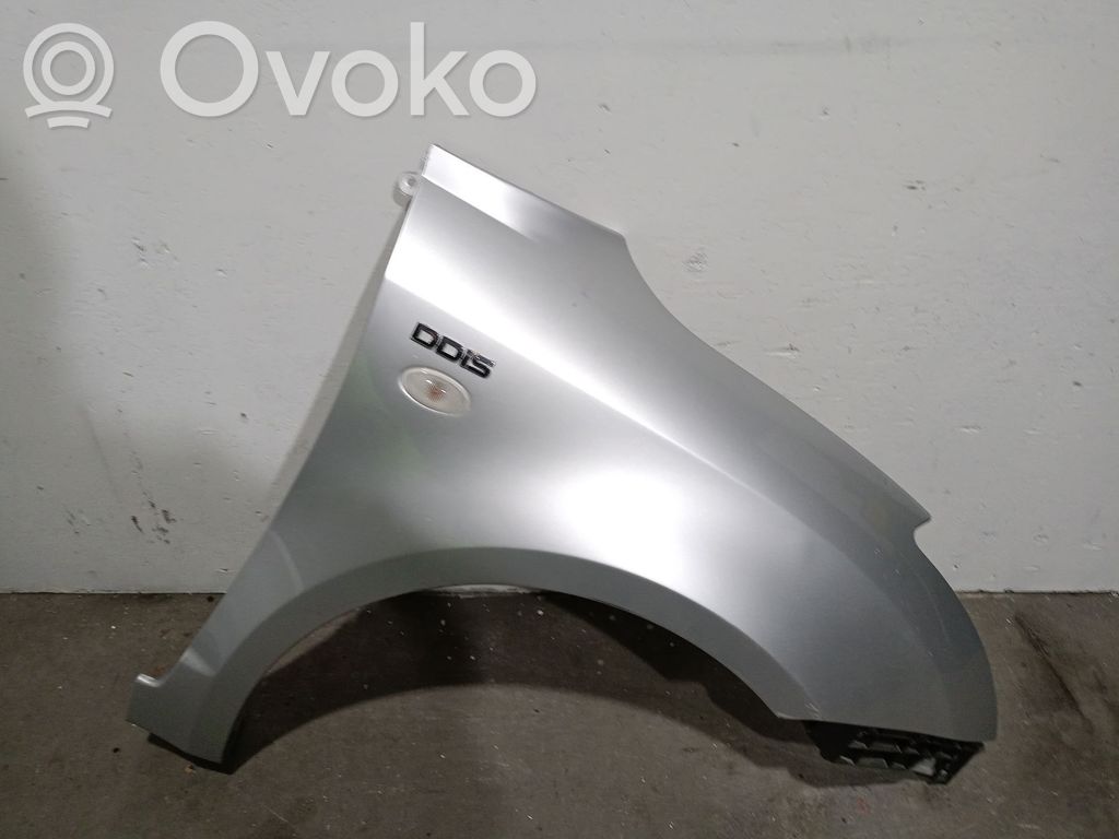 Suzuki Swift I Sparnas 