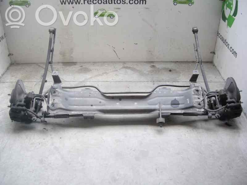 KIA Carens I Eje trasero con reductor 