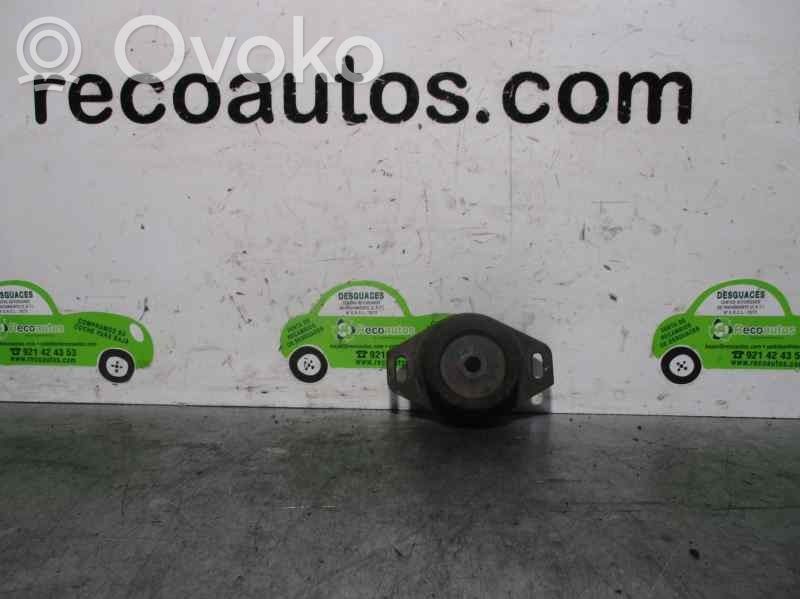 Peugeot 307 Supporto di montaggio del motore 