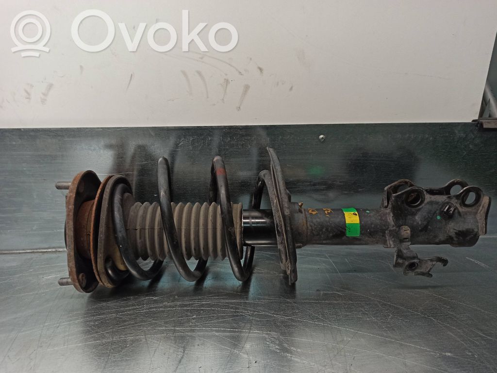 Toyota Auris 150 Priekinis amortizatorius su spyruokle 