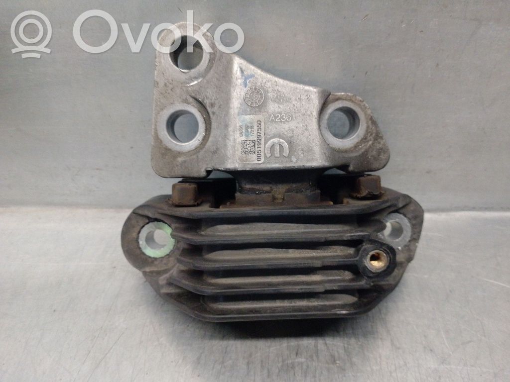 Fiat 500X Engine mount bracket 
