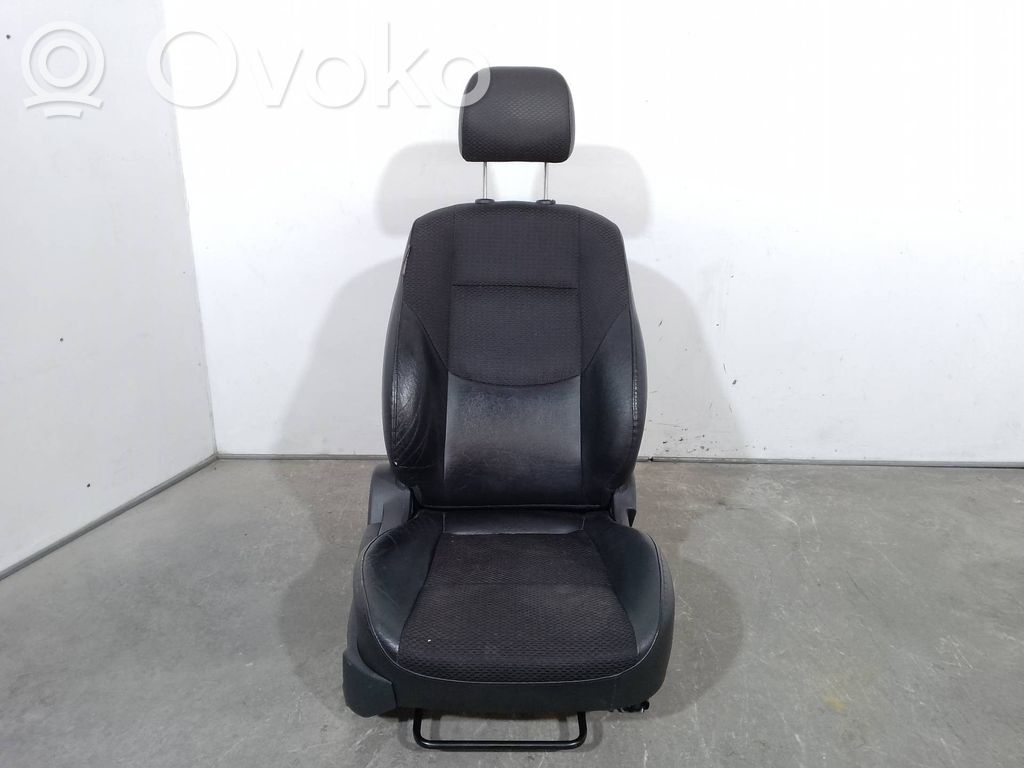 Hyundai i30 Sedile anteriore del conducente 