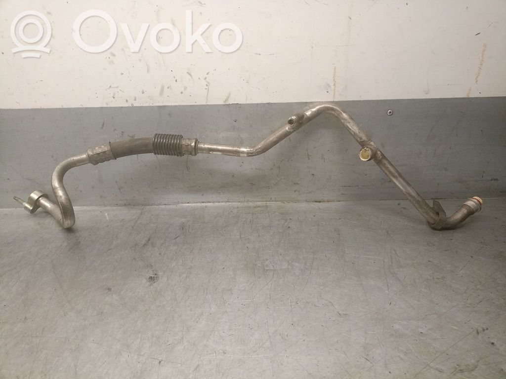 Ford Focus Ilmastointilaitteen putki (A/C) 