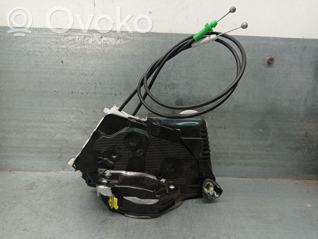 Toyota Yaris Etuoven lukko 