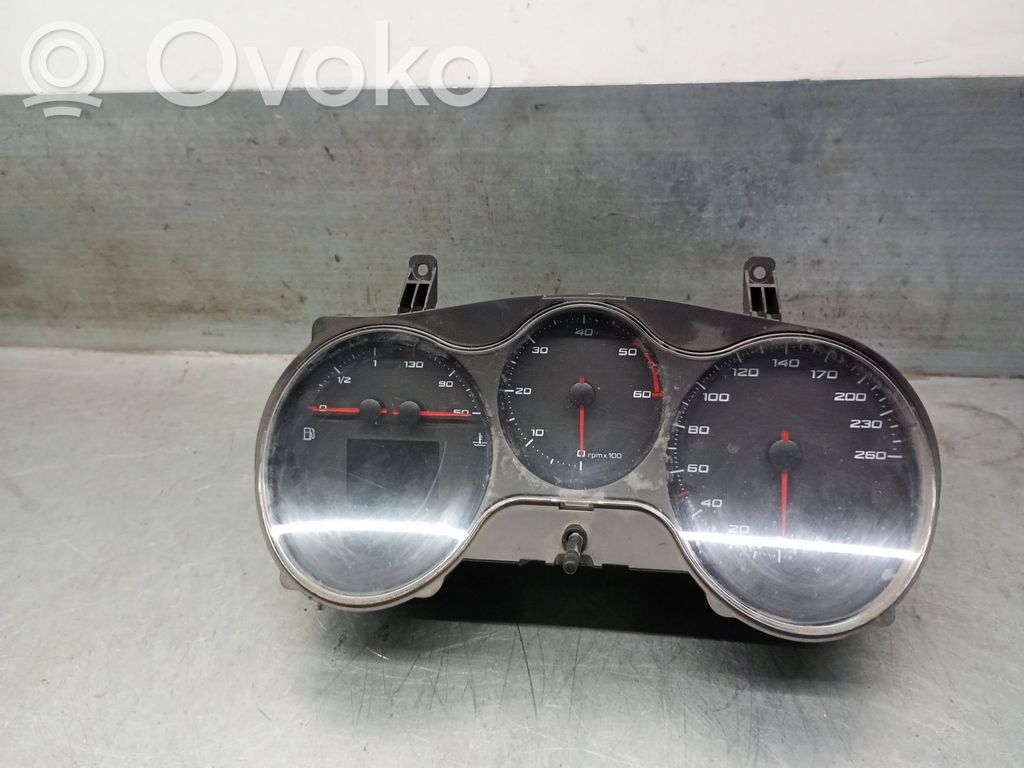Geschwindigkeitsmesser Cockpit   5P0920811A,5P0920811A