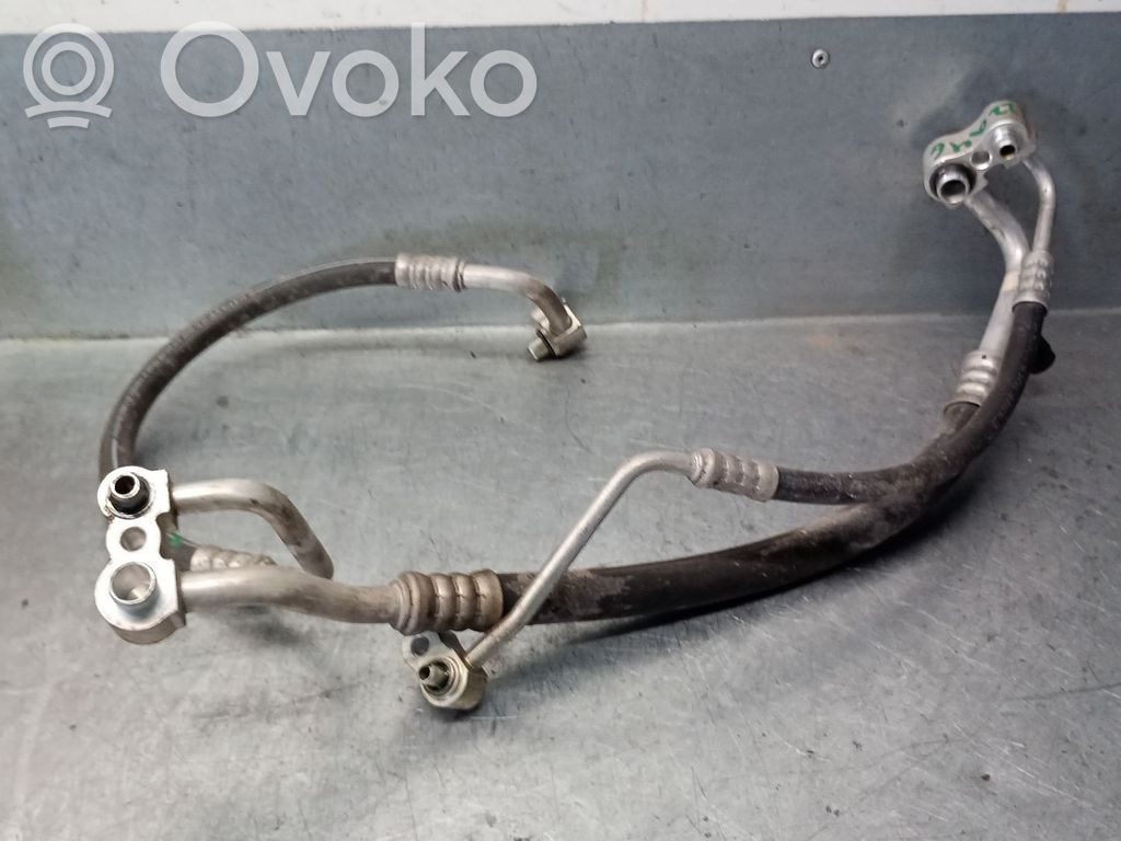 Opel Corsa E Tuyau de climatisation 