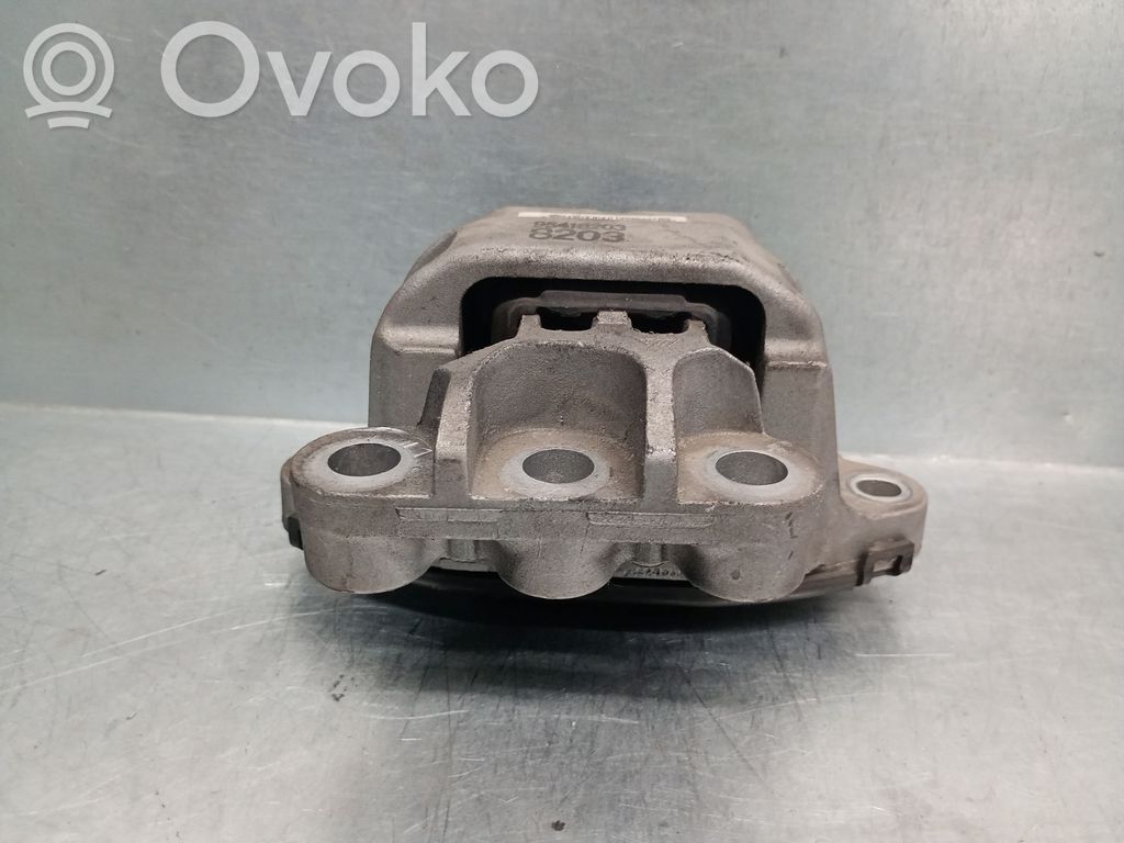 Engine mount bracket   95418203,684417