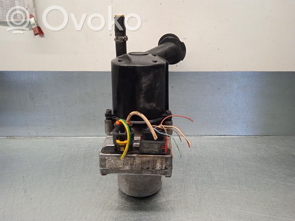 Citroen C4 I Picasso Ohjaustehostimen pumppu 