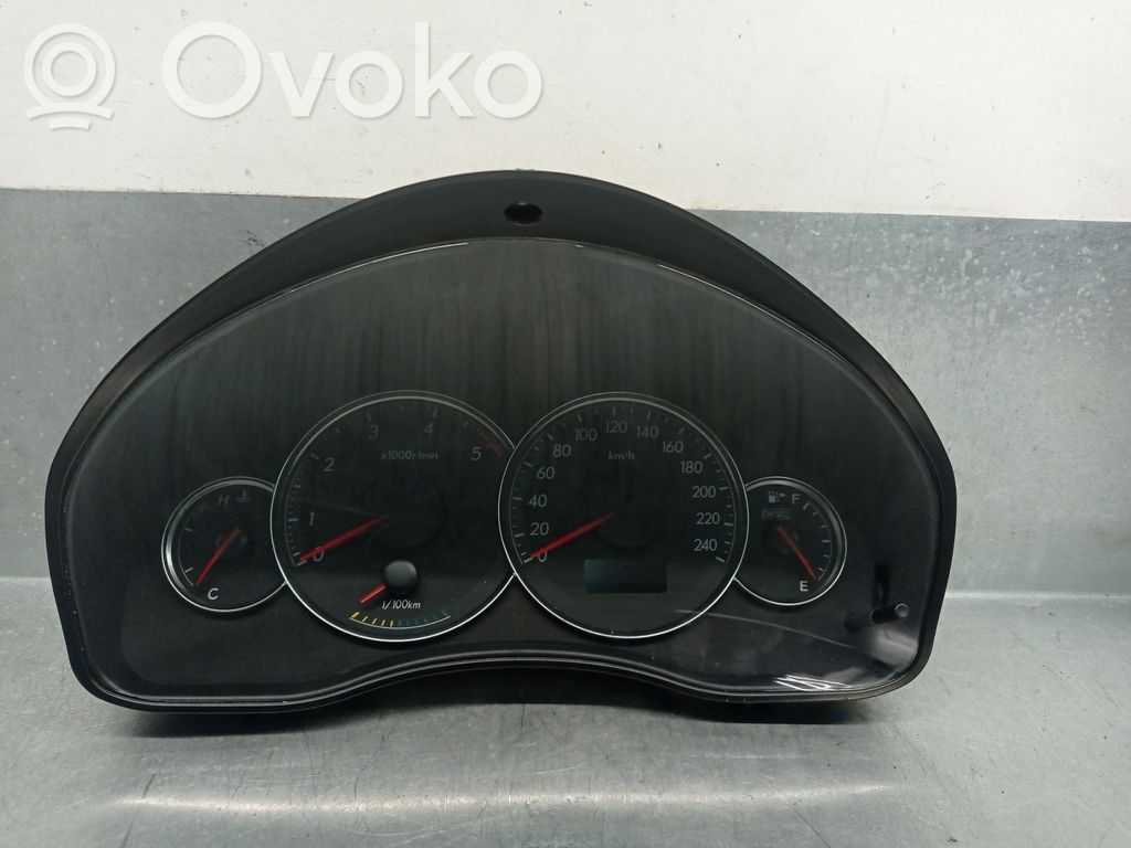 Subaru Legacy Licznik / Prędkościomierz 