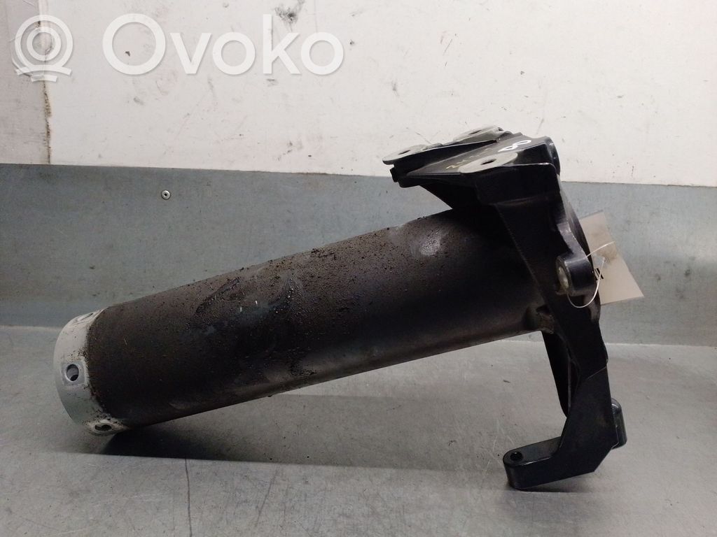 Audi A8 S8 D3 4E Front bumper mounting bracket 