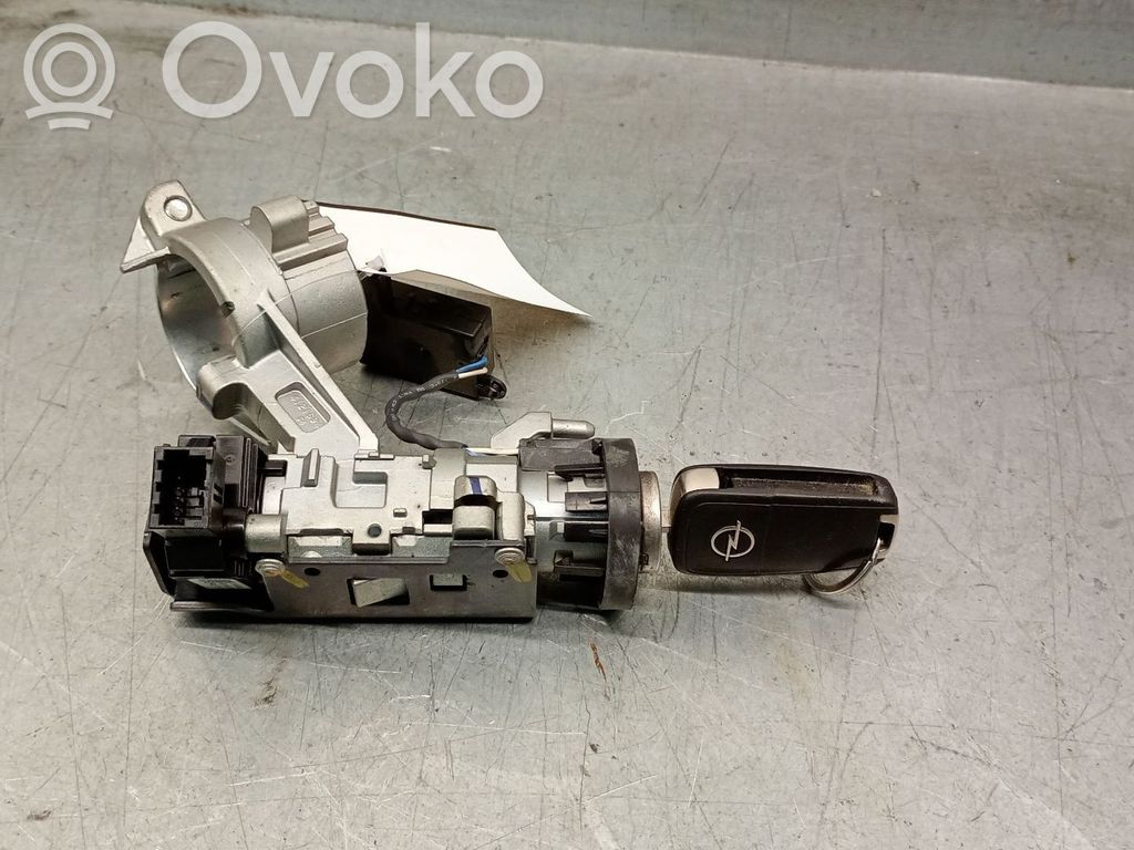 Opel Corsa E Virtalukko 