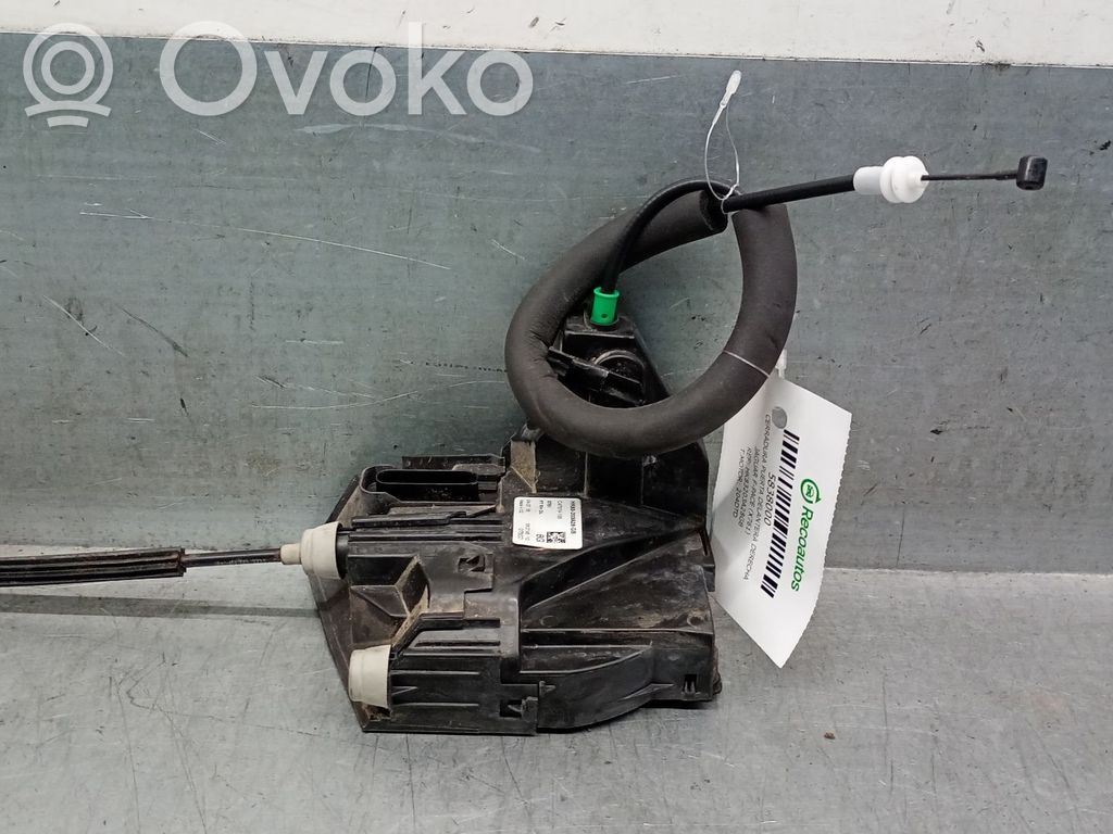 Jaguar F-Pace Front door lock 