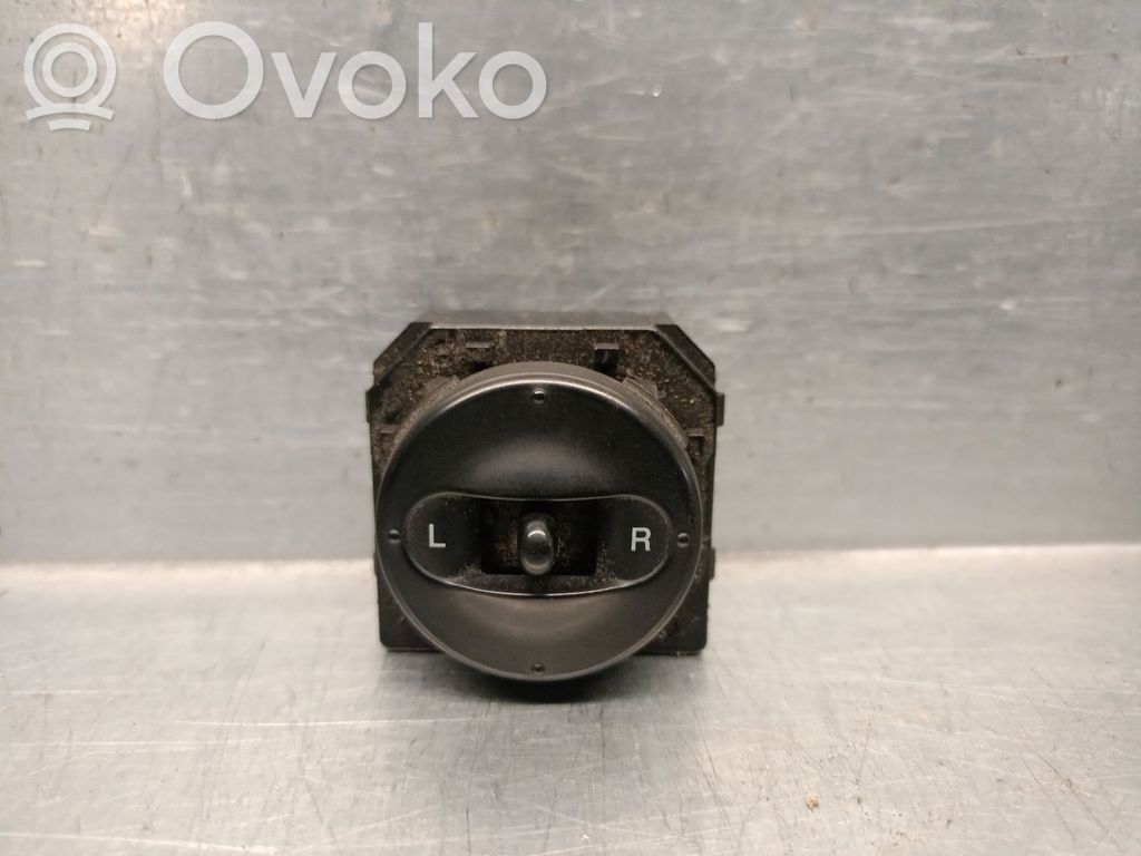 Hyundai Matrix Wing mirror switch 
