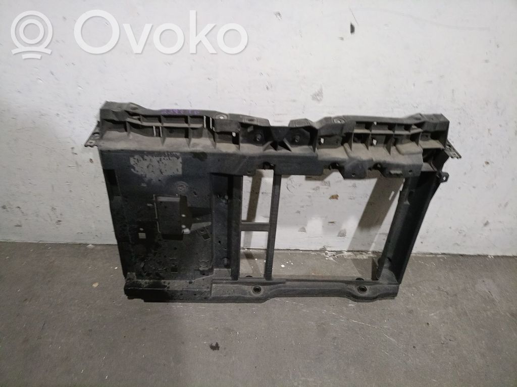 Peugeot 207 Grotelės priekinės 