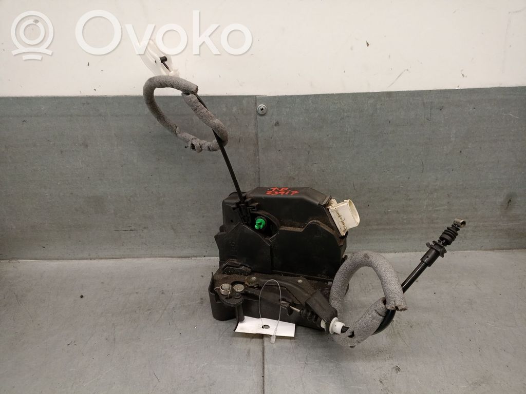 Zamek drzwi tylnych   3H4226412AC,FQM500300