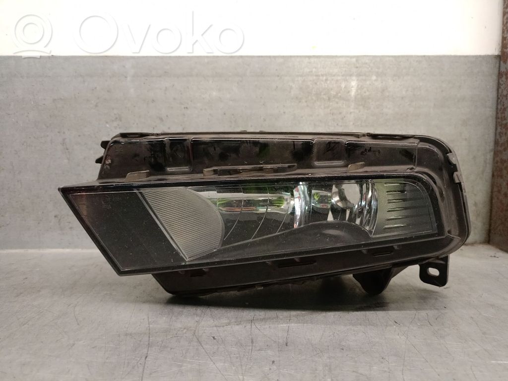 Seat Leon (5F) Etusumuvalo 