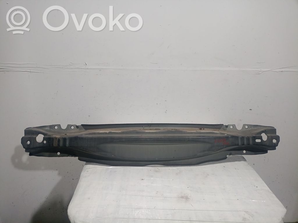 Volvo XC60 Soporte del parachoques delantero