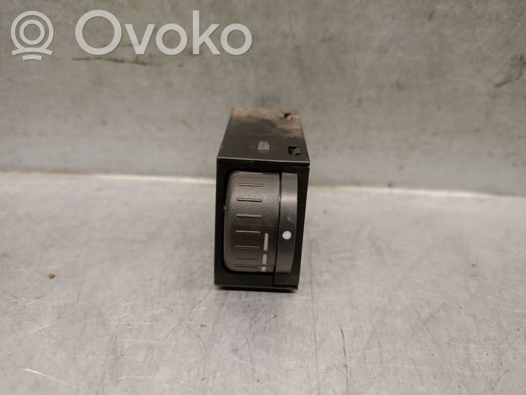 Subaru Outback Panelės apšvietimo reguliavimo jungtukas 