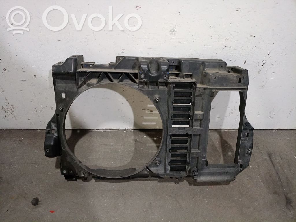 Peugeot 407 Priekšējais režģis 
