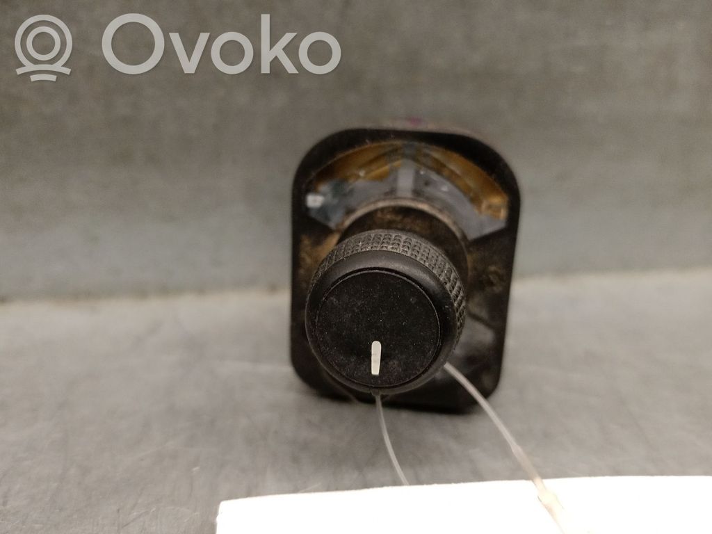 Opel Combo E Wing mirror switch 