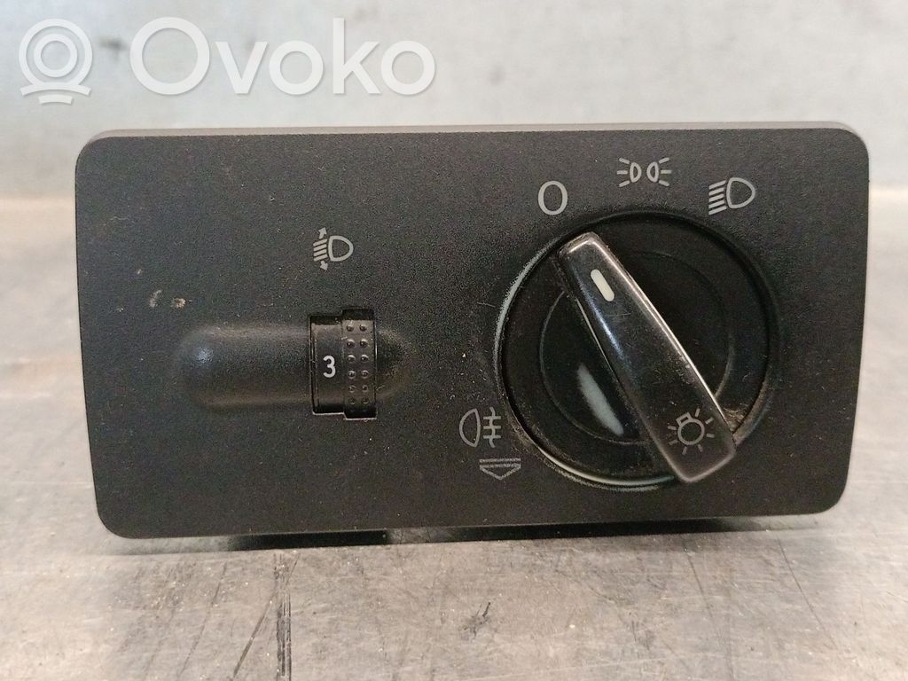 Skoda Fabia Mk1 (6Y) Interruptor de control del panel de luces 