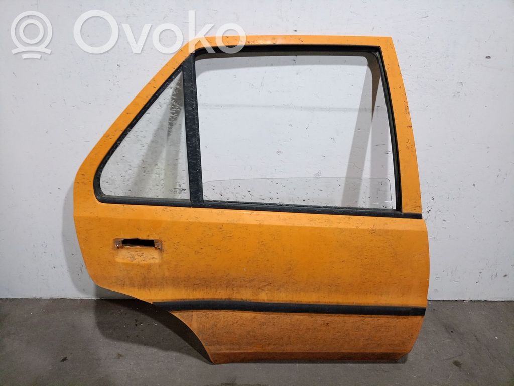 Peugeot 106 Puerta trasera 
