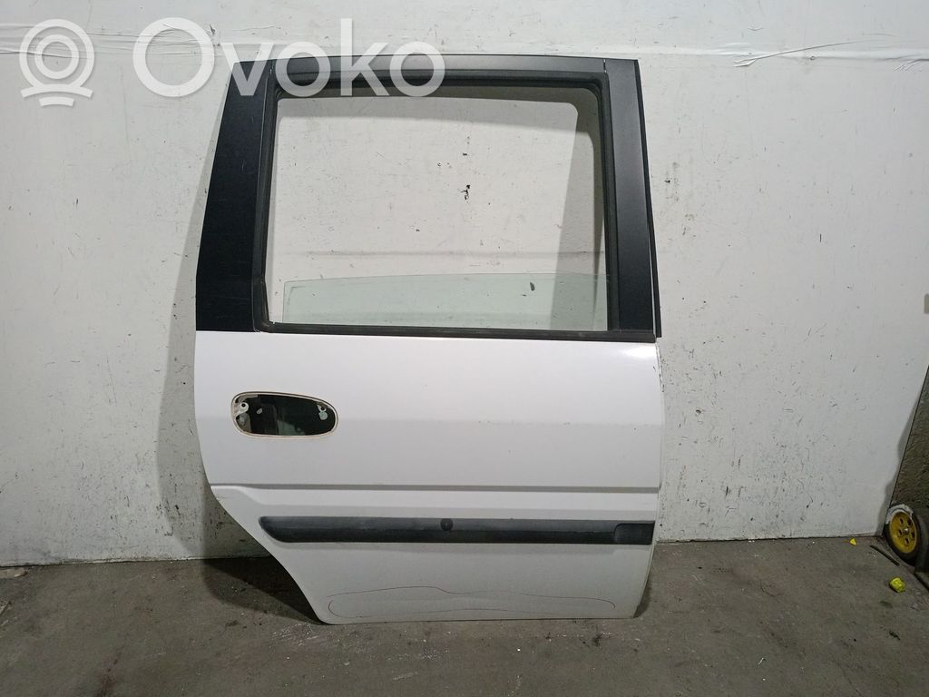 Hyundai Matrix Puerta trasera 