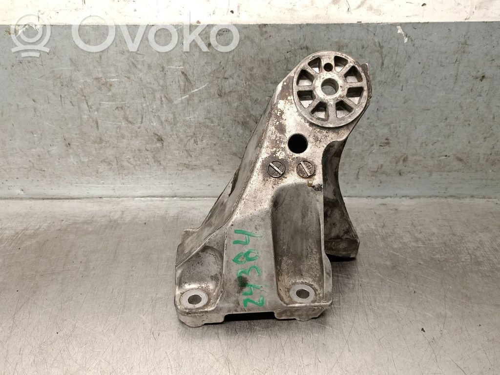 Engine mount bracket   7L6199308C,7L6199308D