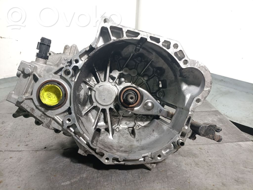 Mechaninė 5 pavarų dėžė   TBJ5G,4300032782,736575