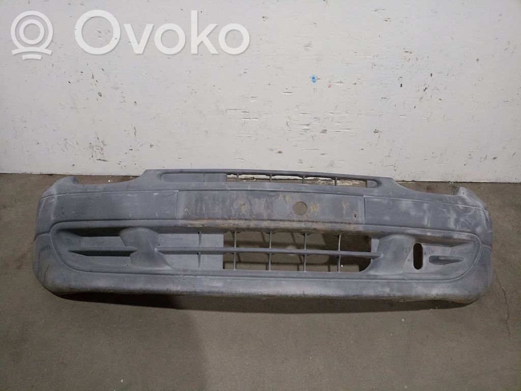 Renault Twingo I Parachoques delantero 