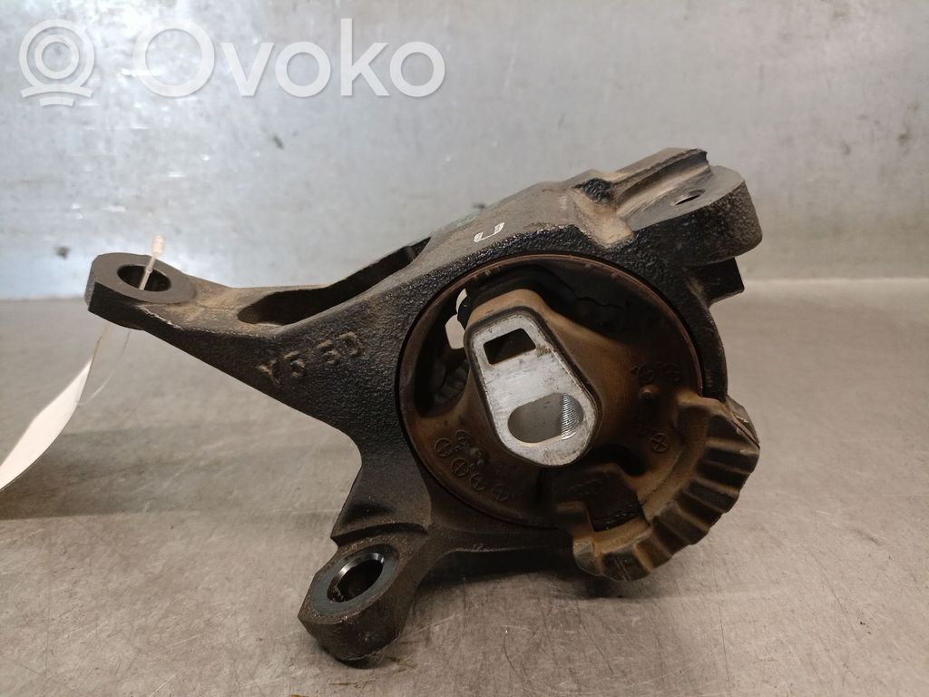 Mazda 6 Engine mount bracket 