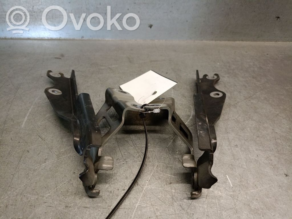 Mazda 6 Engine bonnet/hood hinges 