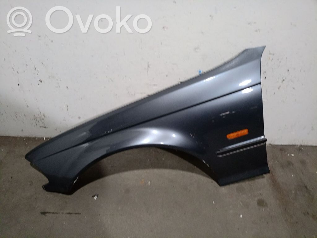 BMW 3 E46 Sparnas 