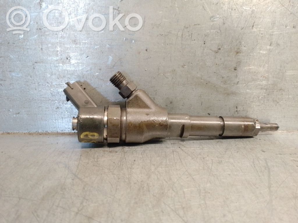 Peugeot 206 Fuel injector 