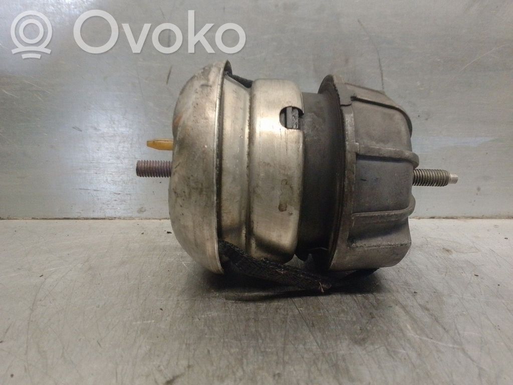 Jaguar S-Type Engine mount bracket 