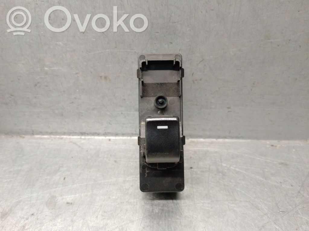 Elektrisko logu slēdzis   GKL166370A,GKL166370A